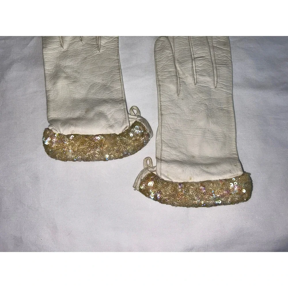 Beautiful Vintage Beige Leather Gloves With Sequins Wrist‎ Size 6 1/2
